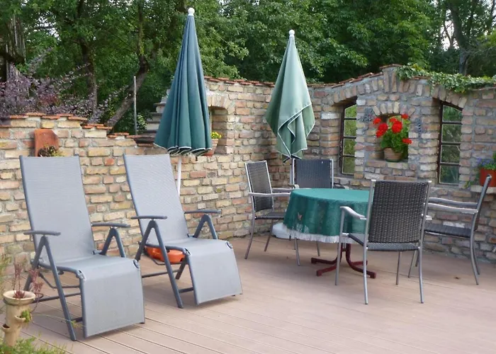 Lägenhet In Mit Grossem Garten By Interhome